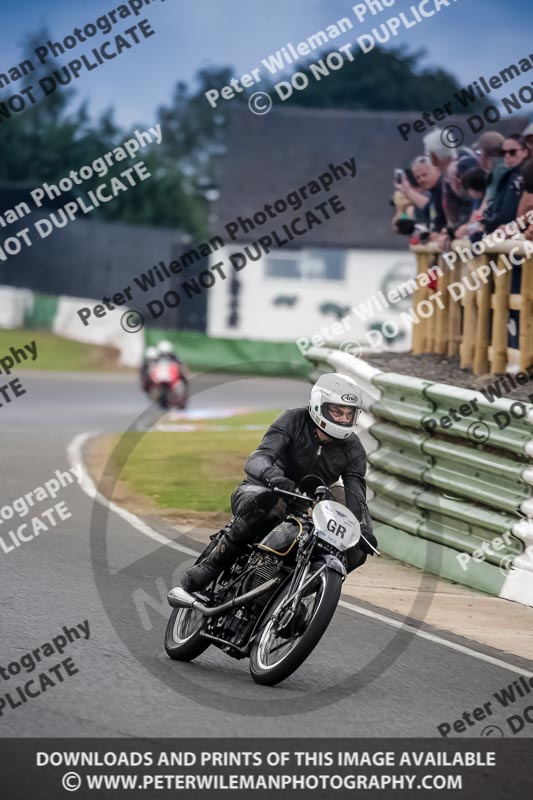 Vintage motorcycle club;eventdigitalimages;mallory park;mallory park trackday photographs;no limits trackdays;peter wileman photography;trackday digital images;trackday photos;vmcc festival 1000 bikes photographs